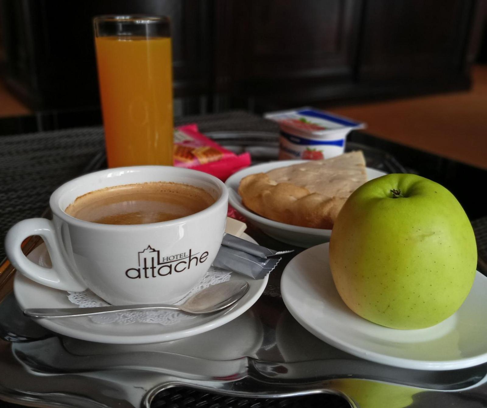 Attache Hotel Kijów Zewnętrze zdjęcie