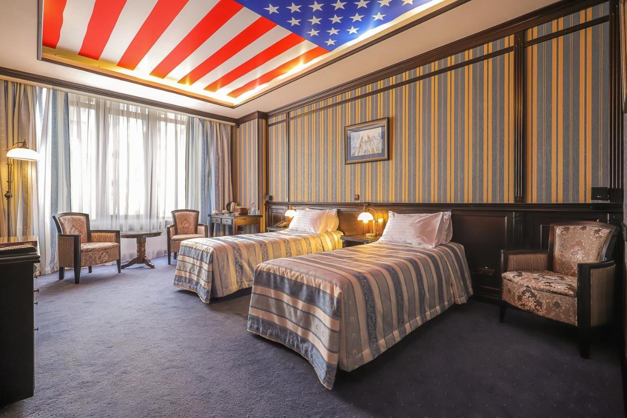 Attache Hotel Kijów Zewnętrze zdjęcie