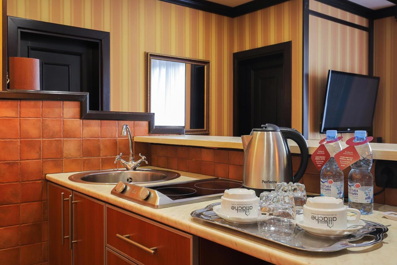 Attache Hotel Kijów Zewnętrze zdjęcie