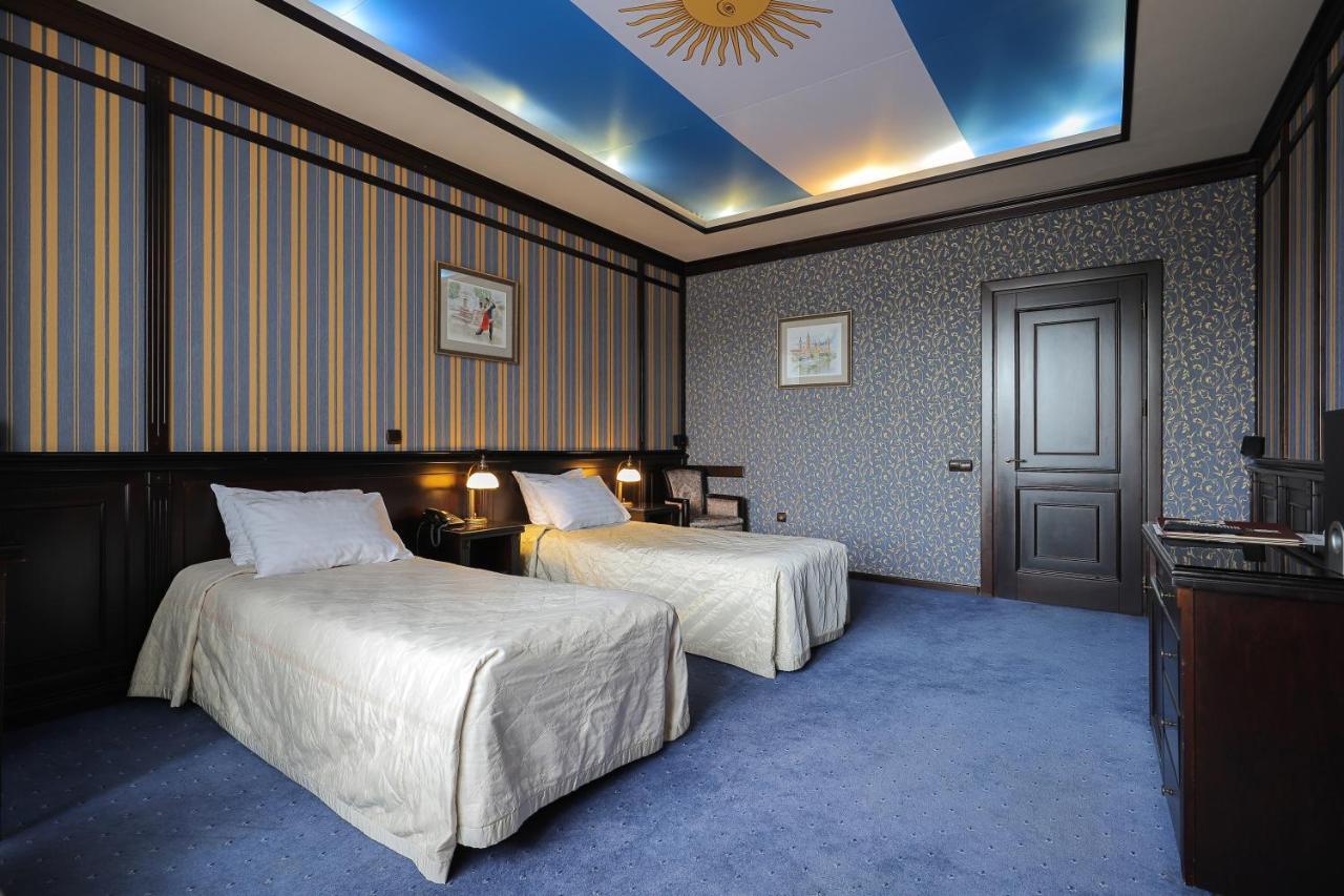 Attache Hotel Kijów Zewnętrze zdjęcie